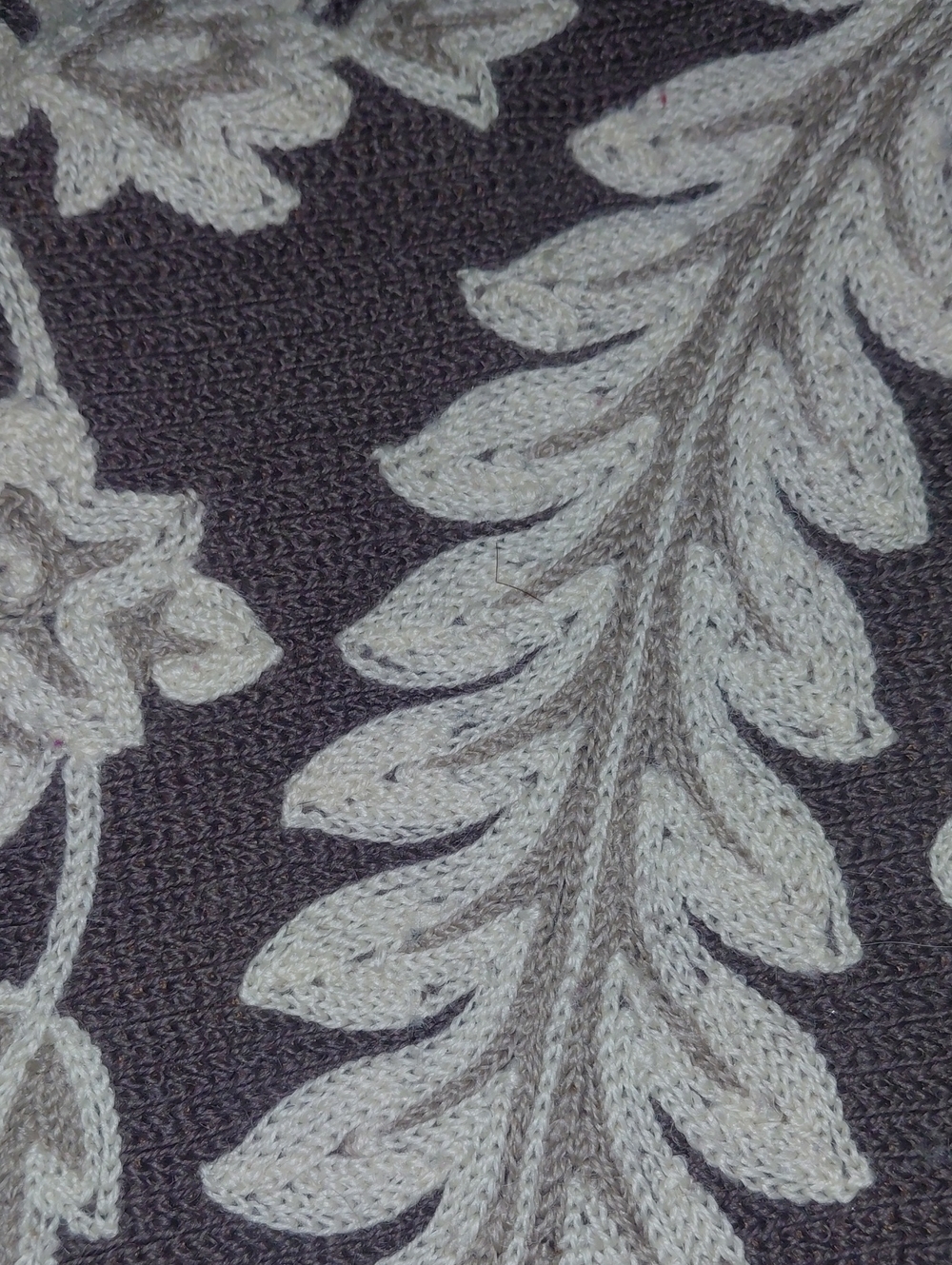 Wool Set Of Two Hande Embroidery - Picture 12 of 12